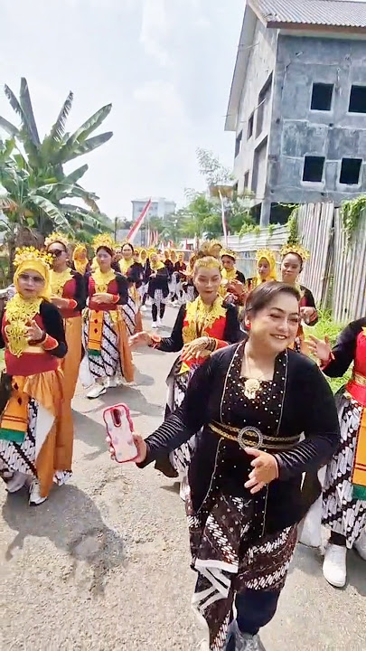 Digoyang #DikeSabrina & #SilvyKumalasari#tiamonika#hiburan#dangdut#carnaval#dangdutkoplo#fypシ#viral
