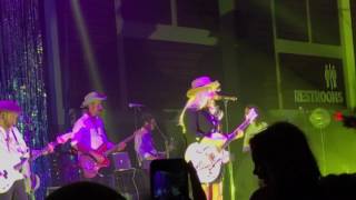 Kesha performing Timber rap live at the last Kesha And The Creepies Show - Indiana 7/22/17