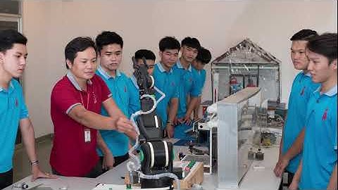 Công nghệ kỹ thuật điện – điện tử - “làm chủ” các cỗ máy điện tử trong thời đại công nghiệp 4.0