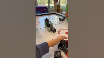 Exploring the possibilities with Cubelet robot blocks 🤖