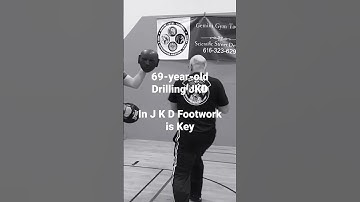 69-yr-old Drills JKD, Learning About Breathing & Angles in Combos (jeet kun do aka Bruce Lee)