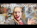 Zoveel spullen in deze kringloop    iamtheknees