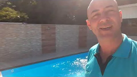 Tem como esconder a borda da piscina de fibra?