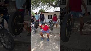 TRANSEÚNTE LUCHÓ HASTA EL FINAL 🔥- #viral #parati #gym #vlogs #shorts #viralvideo #fuerza