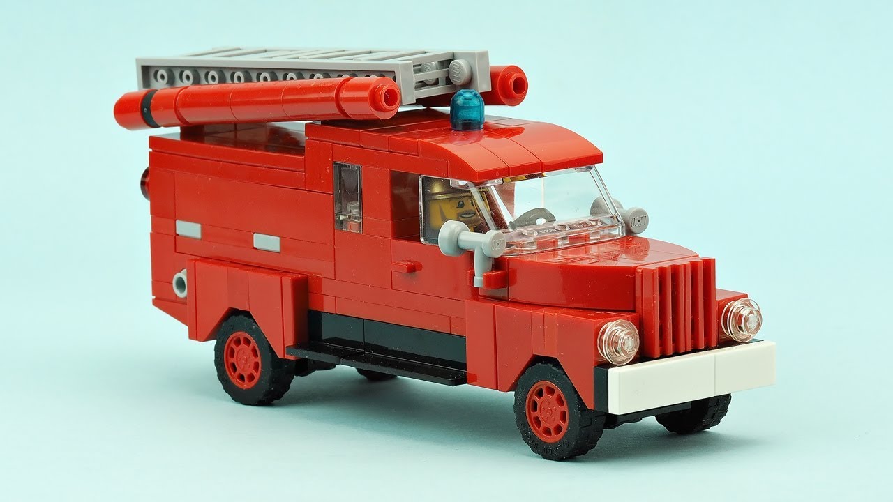 LEGO Old Fire Truck. MOC Building 