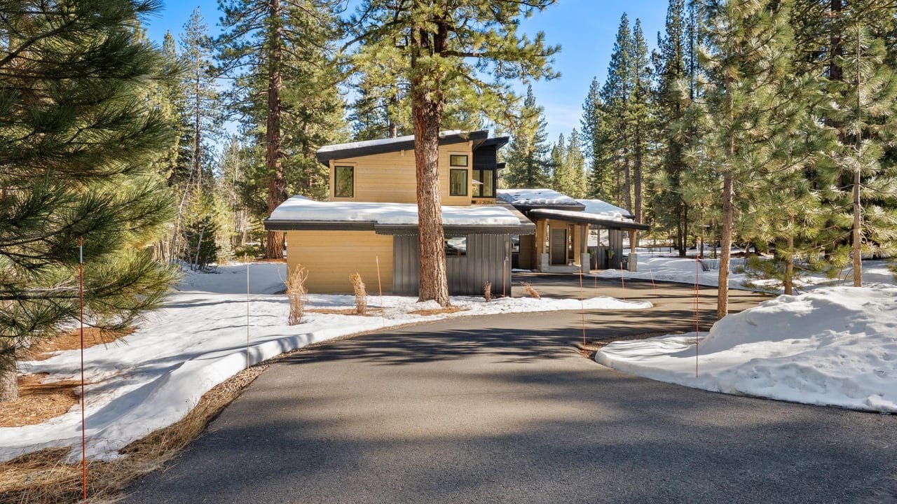 11115 Parkland Dr, Truckee, CA