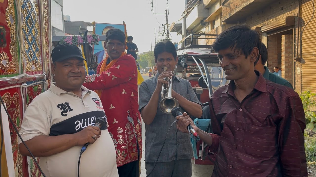 Bahut pyaar karte hain tumko sanam - - Superb performance - - Great Shanker Band Samana… 