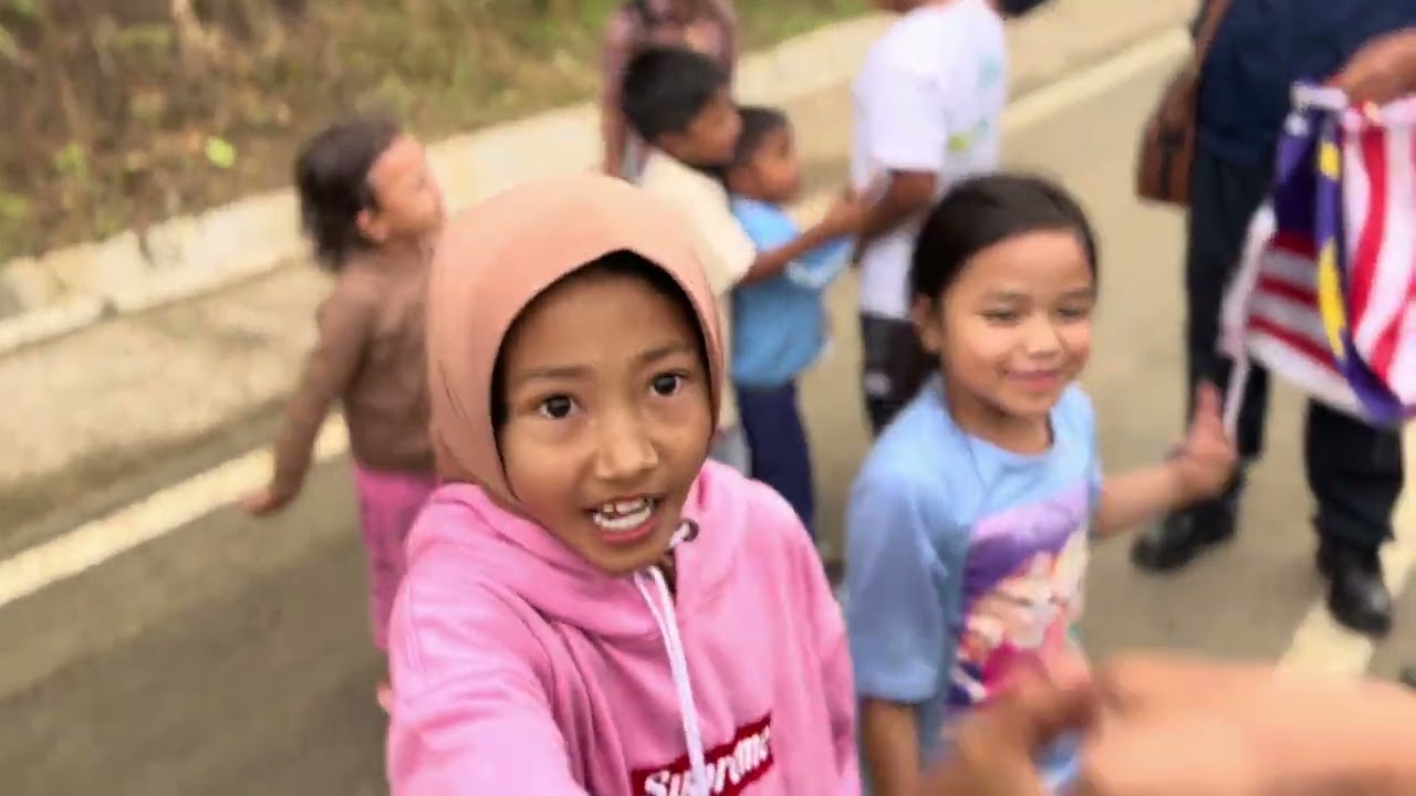 Sebak Gilee!! First Time Bawa Datok Malaysia Iftar Bersama Kat Kemah Warga