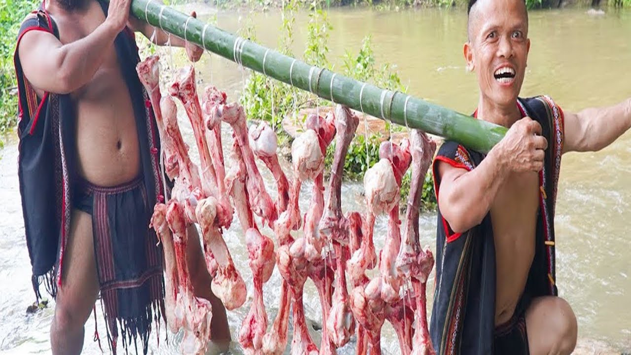 Rare Dwarf Tribe Beef Bone Stew with Fruit 😲 | Unique Tribal Food Recipe