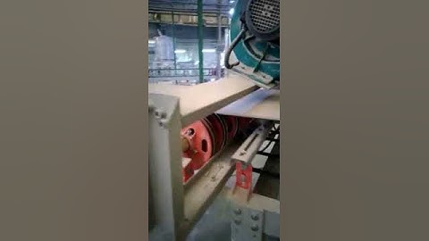 Tile conveyor system