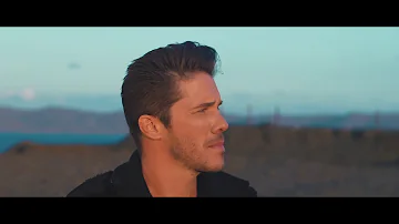 Νίκος Οικονομόπουλος   Για Κάποιο Λόγο Official Music Video