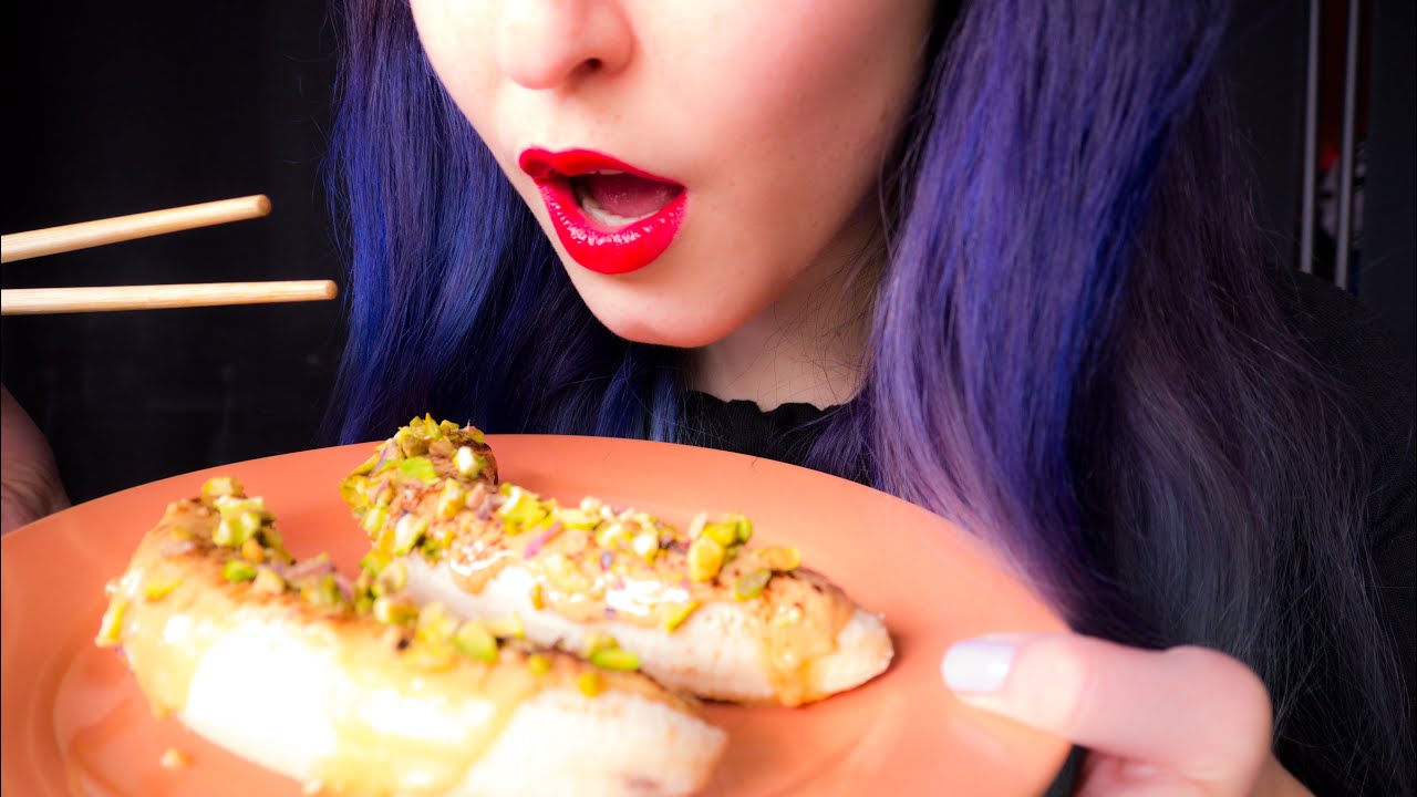 ASMR: Banana Sushi - High-Protein Snack ~ Relaxing Eating Sounds [No Talking | Vegan] 😻