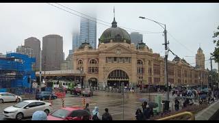 Soft Rain & City Streets: Autumn Walk Through Melbourne screenshot 3