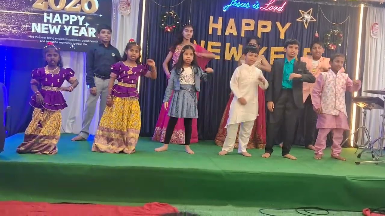 Kaun hai song dance performed by children🕺 💃 