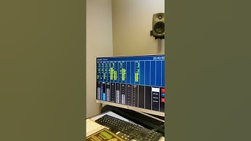 تحبير رائع للقارئ إلياس حجري