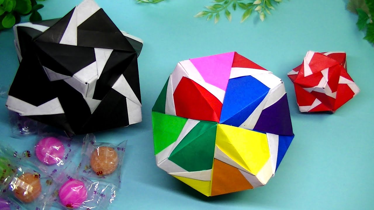 折り紙12枚で作る入り口がある箱です・糊を使います・Origami gift
