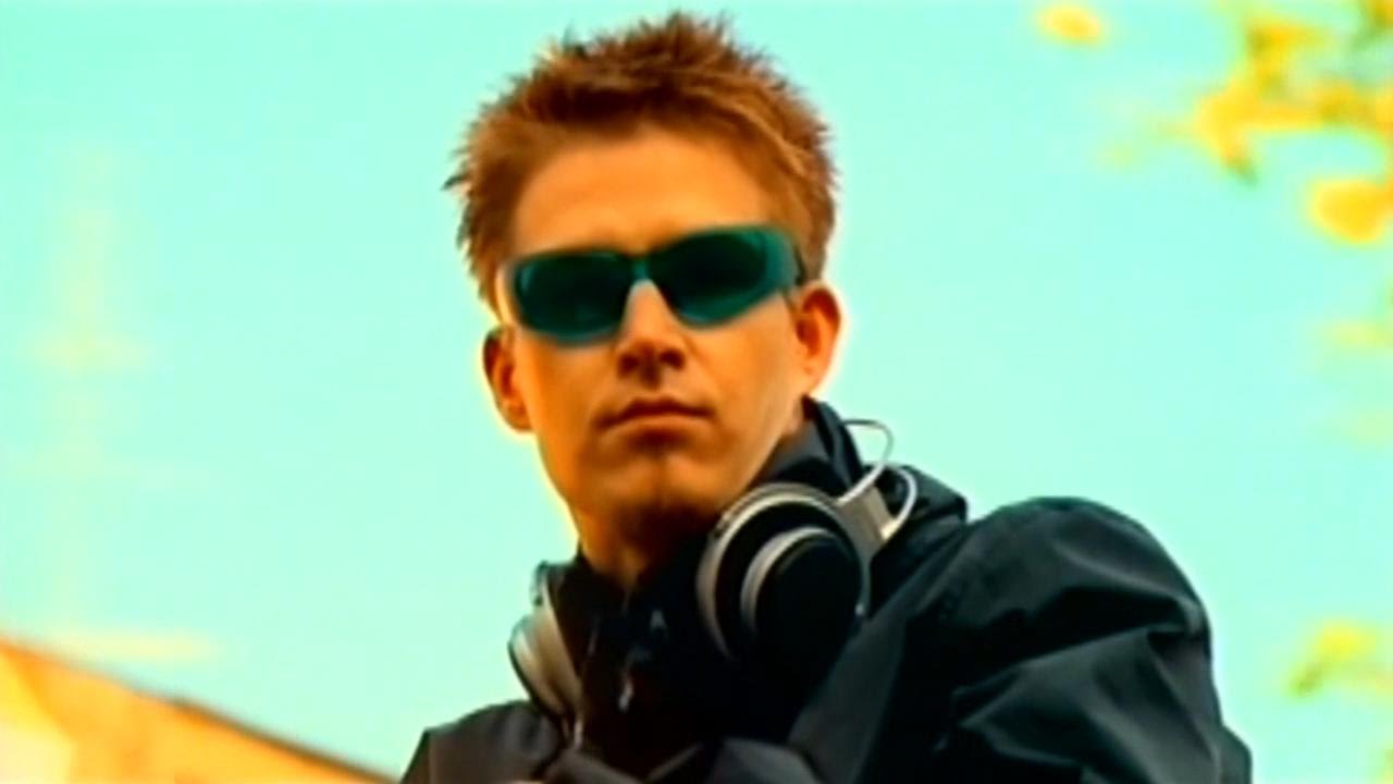 Tony MLG Abbott meets WALL E BONUS SCENE