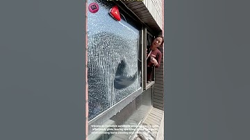 Robot Window Cleaner MAGIC! ✨🤯 So Effortless! #SmartHome #CleaningHack