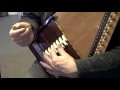 Autoharp leon 1 a la rythmique boum tchak par michel lelong