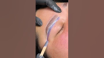 Brow wax 💜 #browwax #browwaxing #browshaping #browwaxtutorial
