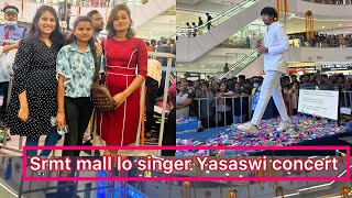 SRMT mall లో Singer Yasaswi Concert #yasaswi #concert #kakinada #mall #srmt #teluguvlogs #telugusong