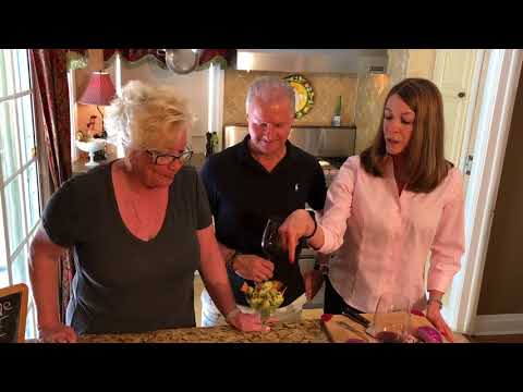 Mo & Sally Hang With The Food Lady | Today's KOOL 105.5 | The Mo ...