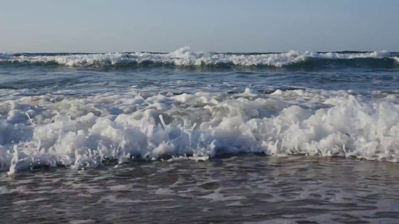 Черное море вода в мае. Беспокойное море. Видео моря в Pedaso.