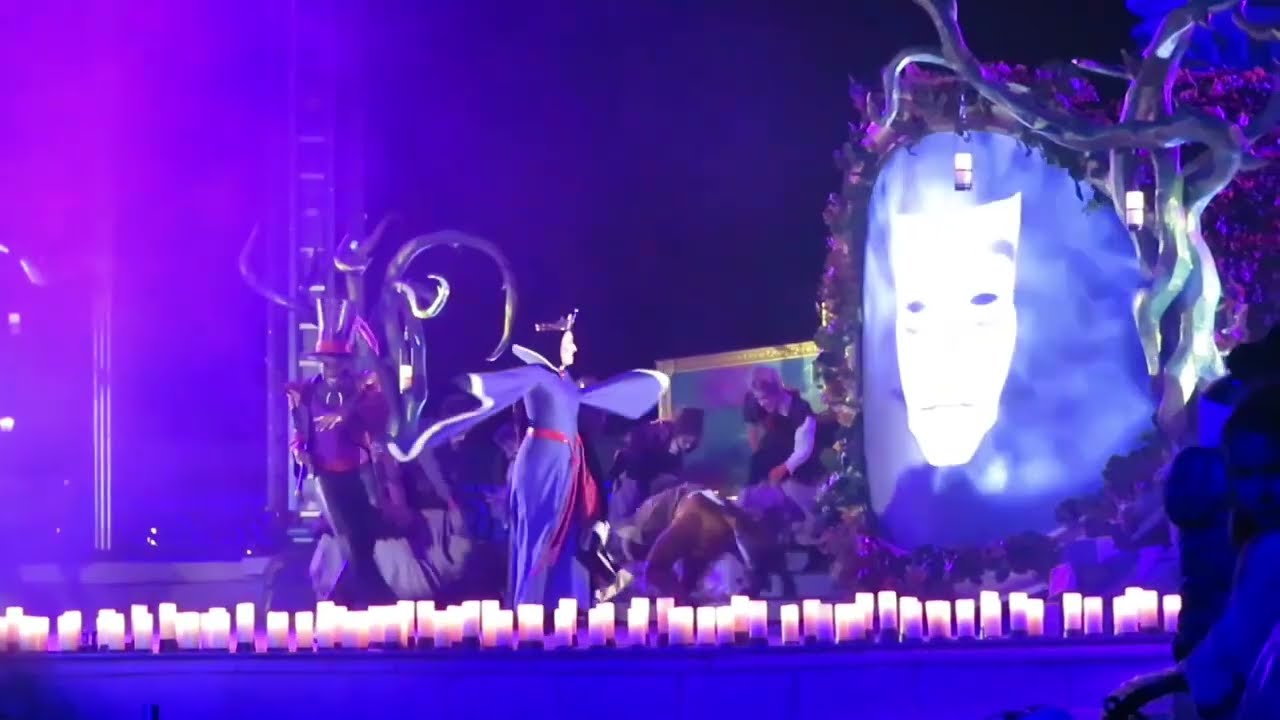 Disneyland Paris | The Unenchanted ball of the Disney Villains