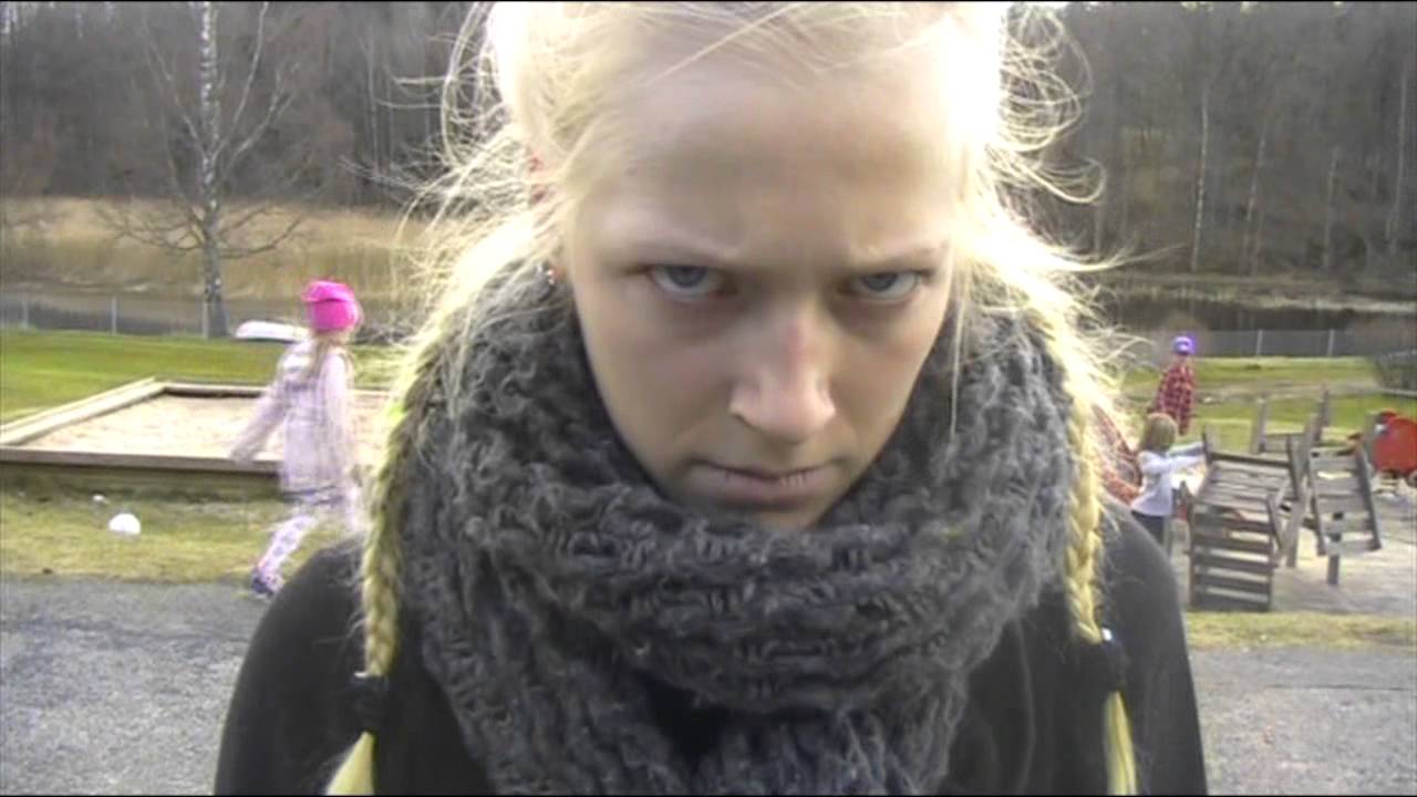Bild från Blond tjej vill vara med och spela basket