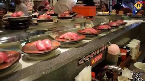 Cắt Cá Ngừ Làm Sushi Và Ăn Tại Chỗ Ở Nhật Bản cut