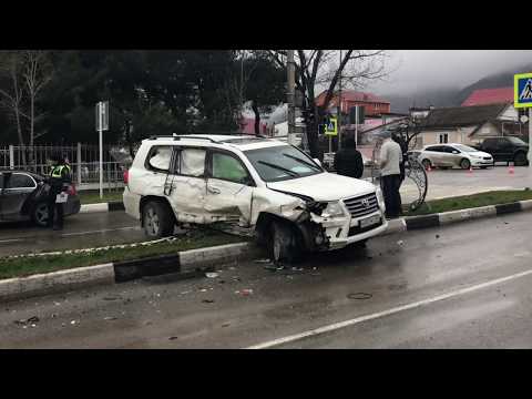 Videó: Hogyan Lehet Eljutni Gelendzhikbe 2017-ben