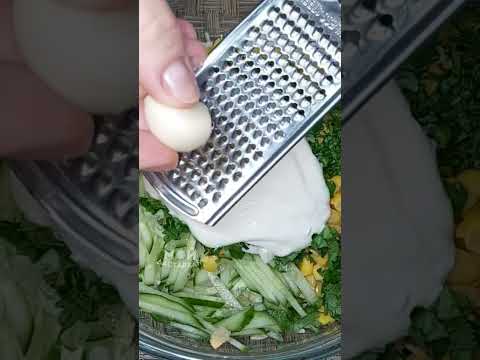Беру БАНКУ КУКУРУЗЫ, капусту и готовлю потрясающий салат! Вкусный рецепт из простых продуктов!