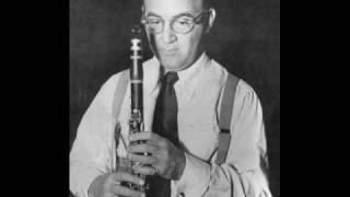 Benny Goodman - This Guy&#39;s In Love With You .wmv