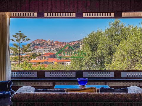 Video V370 - Villa Cascine in Vendita a Imperia (IM) con giardino e piscina in stile Ligure