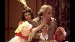 Enedina Lloris - Enzo Dara: Don Pasquale (Signorina, in tanta fretta...) Donizetti. 1986.