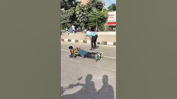 Skating stunt,don’t try it without any training #skating #skills #skater #skateboarding #rollerblad
