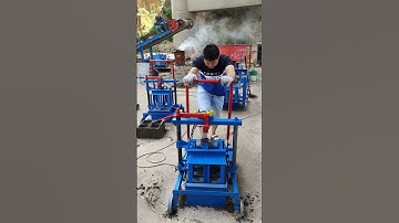 QT2-45 concrete block laying machine mobile hollow block moulding machine portable block maker