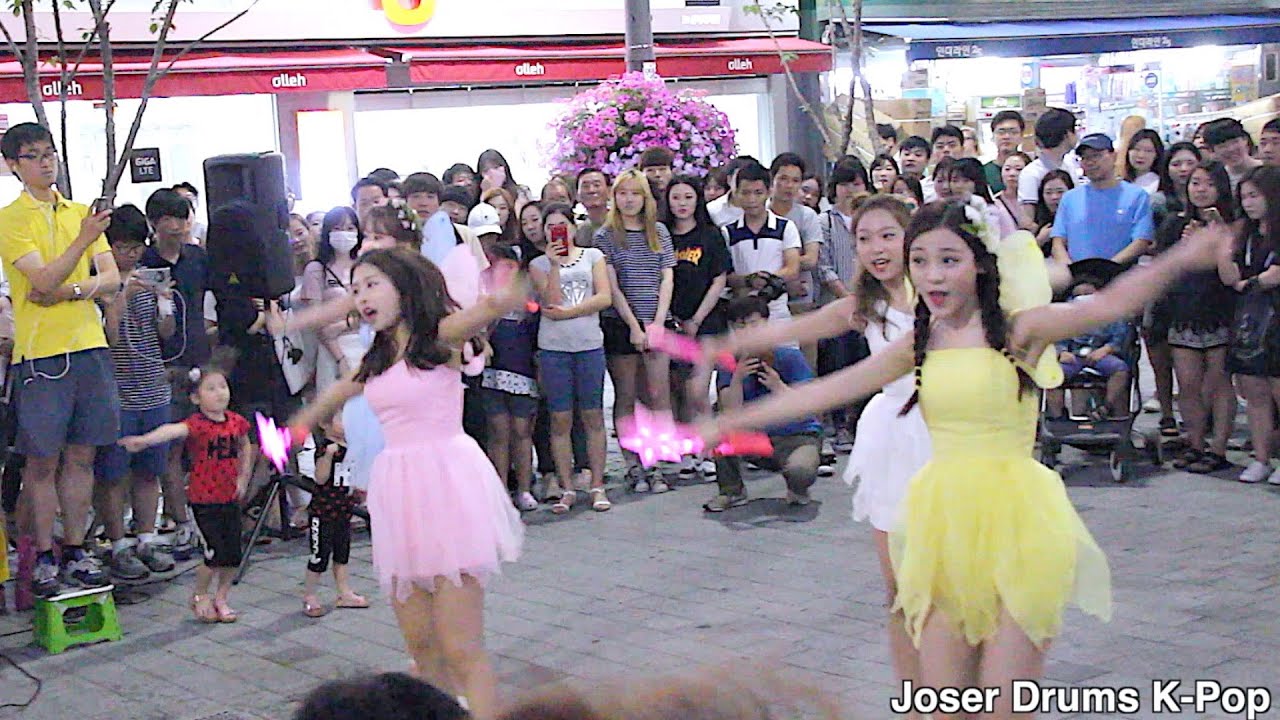 Fancam - APRIL(에이프릴) _ Tinker Bell(팅커벨)+Encore 160619 Sinchon 신촌 Guerrilla Concert