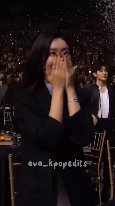 Idols reacting to DK twerking at Award show.......😭🤣 #seventeen #bss