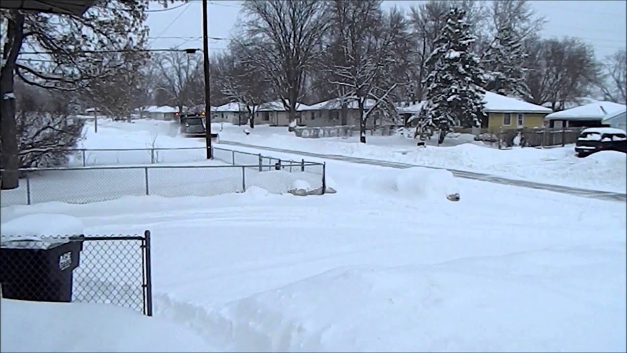 Coon Rapids Public Works Plowing after Snowstorm YouTube