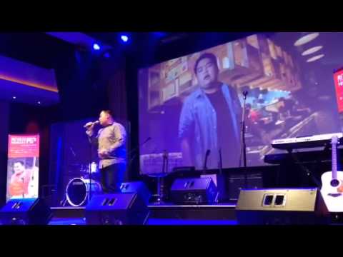 Riyan Pondaga 1st single "Aku Masih Cinta"
