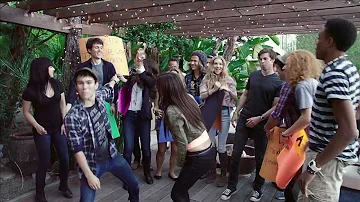 Maroon 5 Medley! - Victoria Justice & Max Schneider