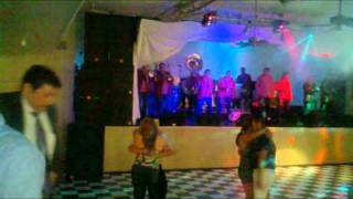Los Ojos Negros Banda La Llegadora Y El Coyote.