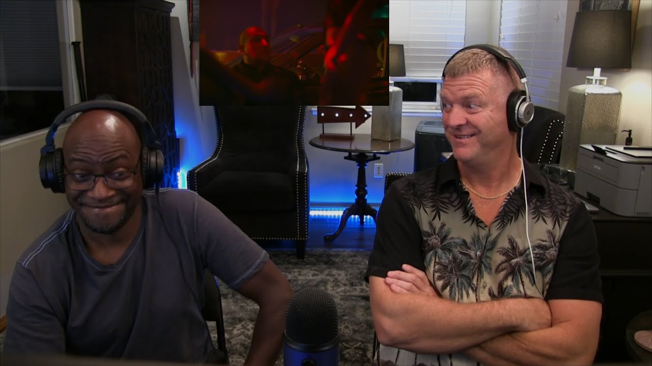 Mark Ronson - Nothing Breaks Like a Heart ft  Miley Cyrus - Old Guy Reaction