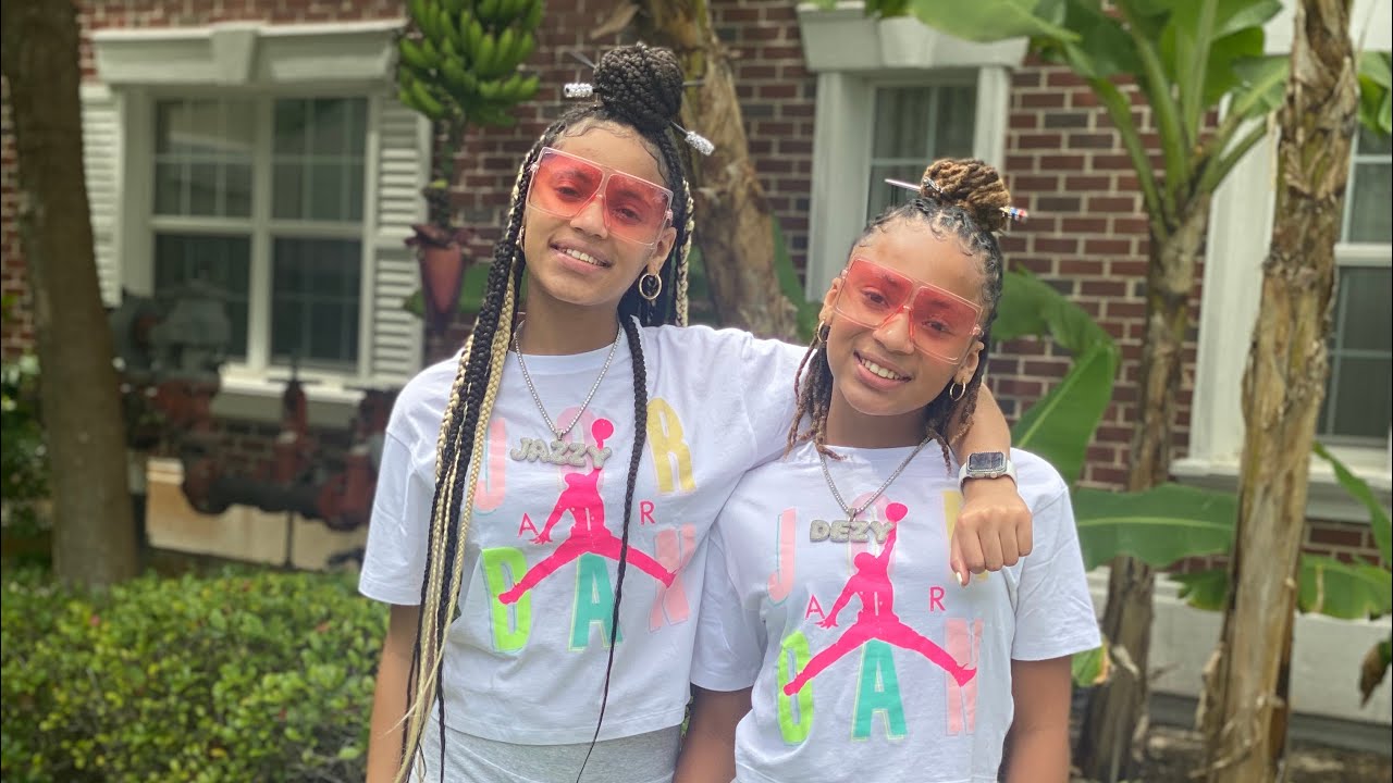 Lit sisters turn up in the car! YouTube