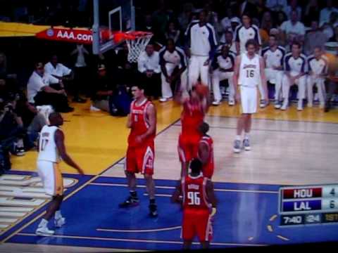 Kobe Bryant BLOCKS Yao Ming From Behind - YouTube