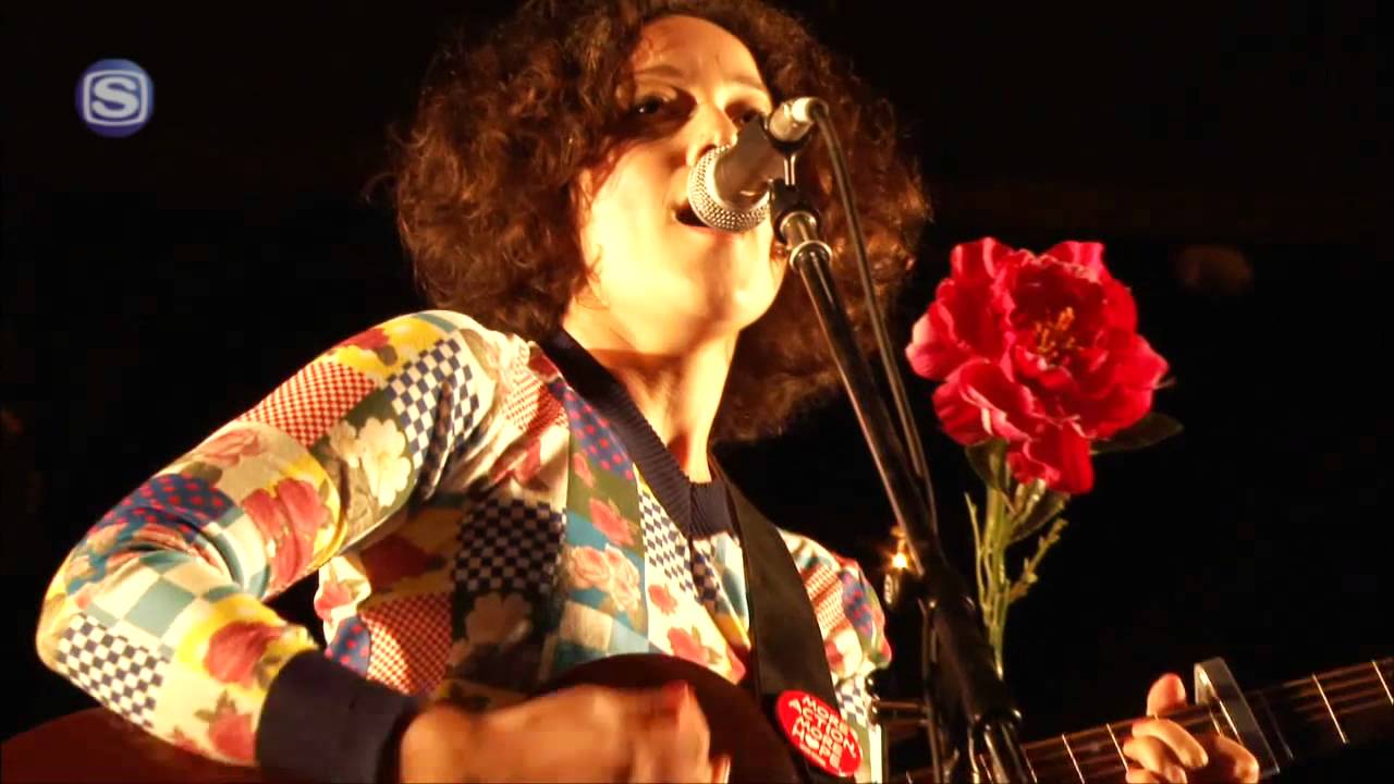 Maia Hirasawa -It Dosen't stop @ TAICOCLUB'11 - YouTube