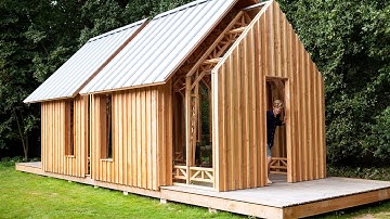 10 buildings that move or change shape