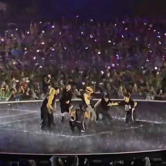 G-DRAGON The Spark k-Star in VietNam|@xxxibgdrgn #gdragon #kwonjiyong #kstarspark #dance #kpop #gd