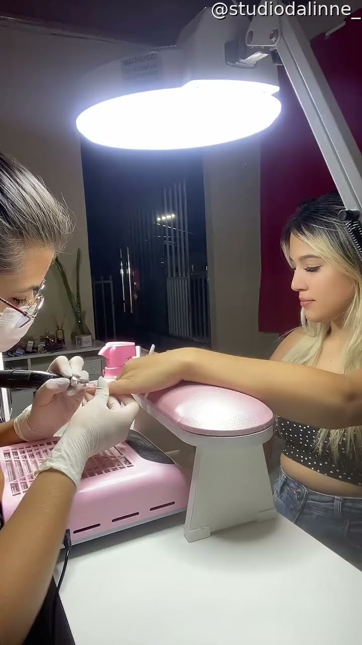 Client Listens To Intrusive Thoughts During Nail Appointment || ViralHog